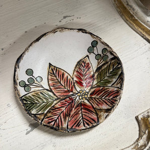 Etta B Heirloom Poinsettia Dish