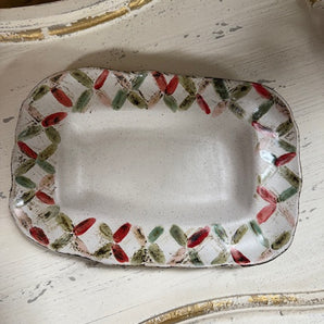 Etta B Criss Cross Garland Dish