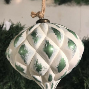 Large Antique Cream/Green Onion Ornament