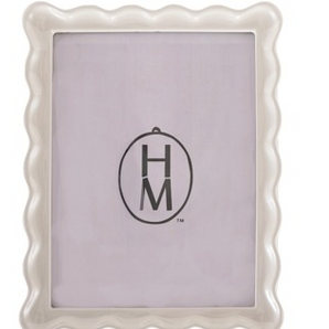 Resin Scalloped Photo Frame