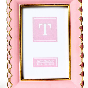 Pink Scalloped Photo Frame