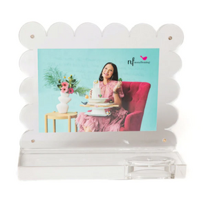 Clearly A-Nora-Ble Scalloped Frame