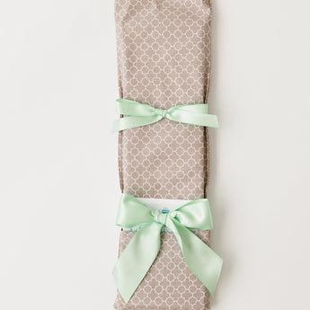 Quatrefoil Gray Cake Knife - Birthday cake knife