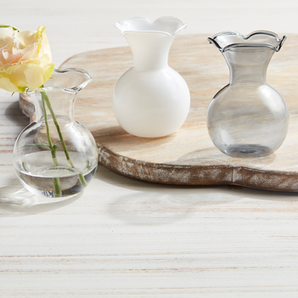 Mini Ruffle Vase